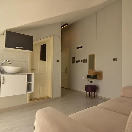 Berry Bella Hotel