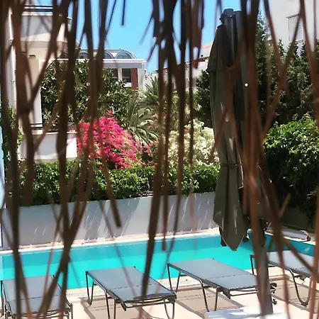 Berry Bella Hotel