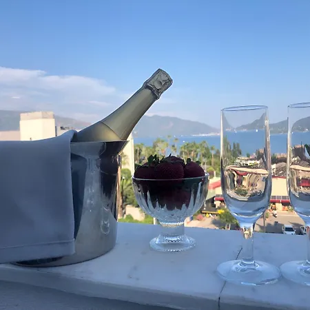 فندق Berry Bella