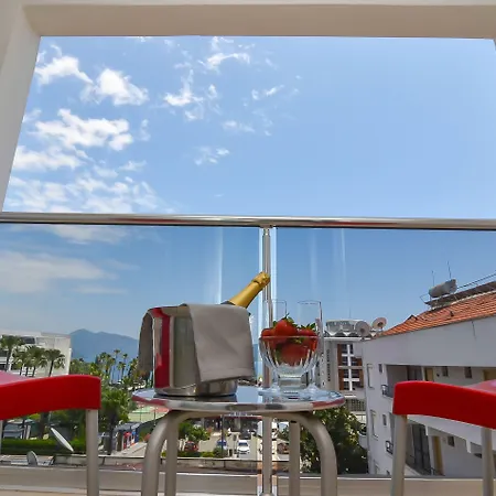 فندق Berry Bella