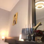 Отель Berry Bella *